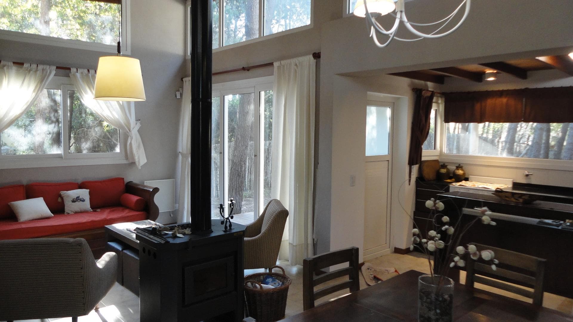 Casa Selva — Reforma Integral (Morado / Rojo) - Imagen 3